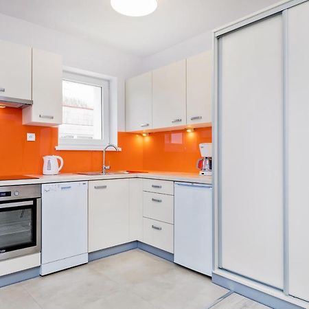 Willa Jalowcowa By Jantar Apartamenty Kolobrzeg Grzybowo  Buitenkant foto