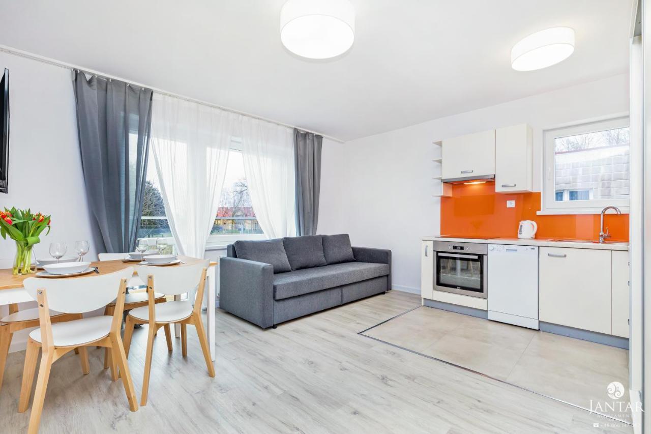 Willa Jalowcowa By Jantar Apartamenty Kolobrzeg Grzybowo  Buitenkant foto